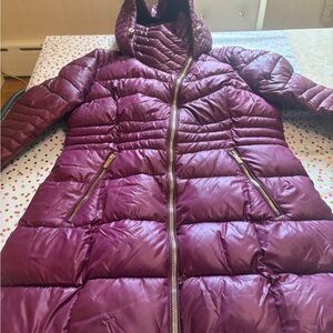 Guess Women's Quilted Puffer Coat in Plum